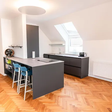 Urus Living Loft Apartament *